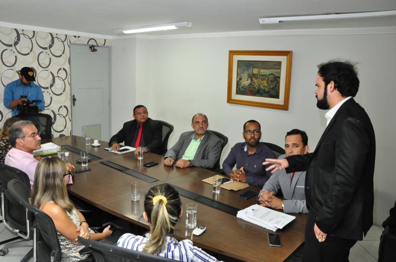 Comissão de Finanças da CMA debate a LOA