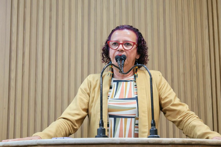 Condições precárias de trabalho no hospital Fernando Franco são denunciadas por Sonia Meire 