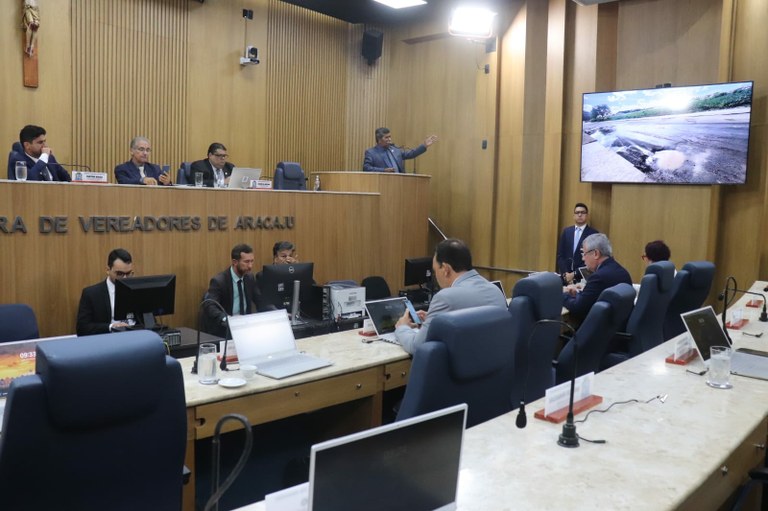 Confira o que foi discutido no Pequeno e no Grande Expedientes