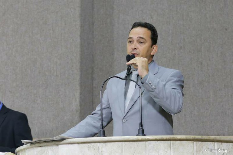 Alunos da rede pública poderão fazer exames gratuitamente