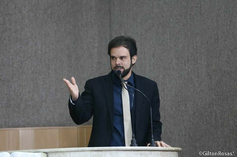 Thiaguinho registra apelo feito ao deputado federal André Moura