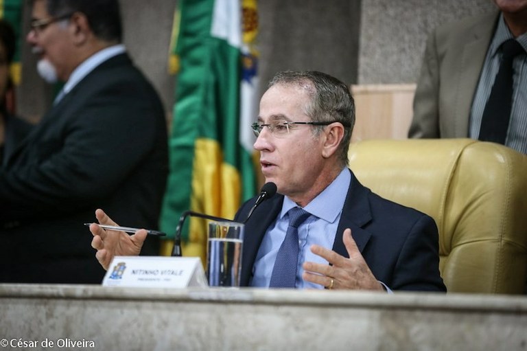 Cortes de CCs, passagens e diárias, nos últimos 2 anos, garantiram a folha e o concurso público, explica Nitinho