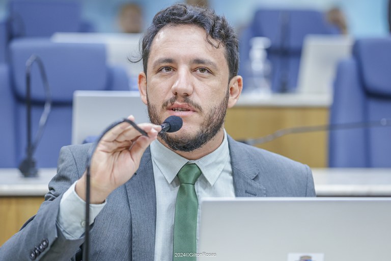 Creche, maternidade, UBS, escola em tempo integral e espaço esportivo: Camilo comemora anúncio de obras do PAC em Aracaju