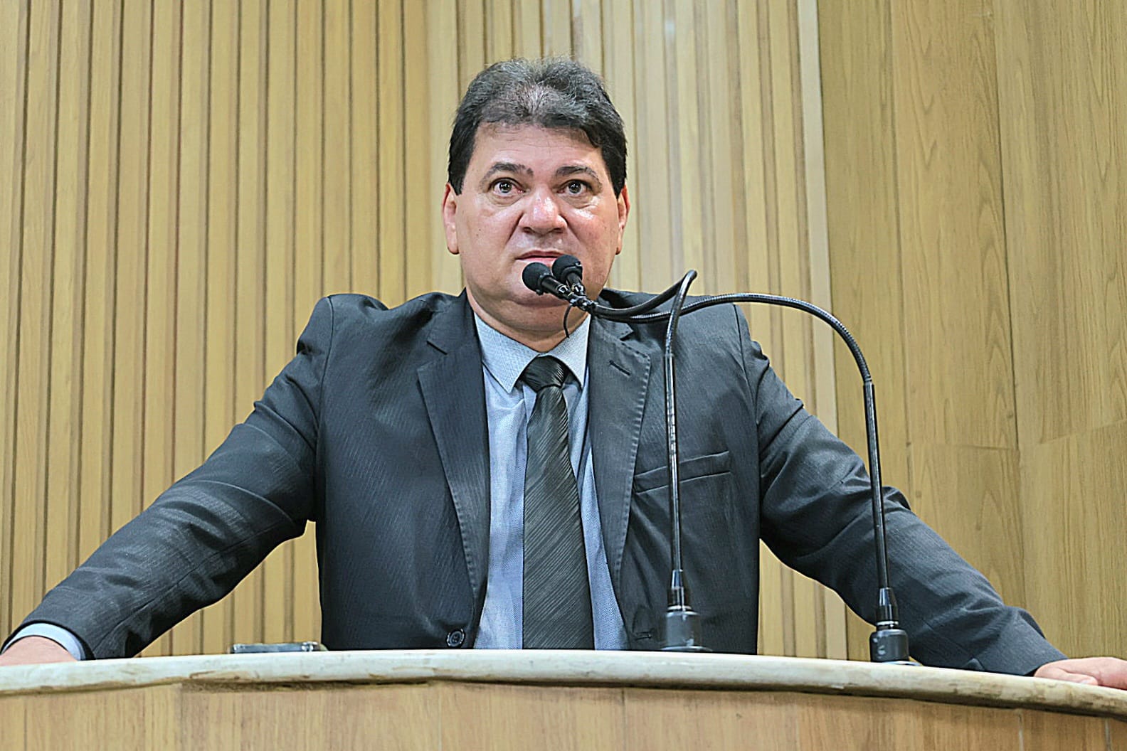 Crescente número de feminicídios preocupa vereador Miltinho Dantas durante Pequeno Expediente na CMA 