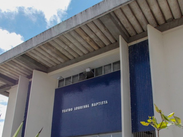 De autoria de Ângela Melo, Moção que pede reabertura do Teatro Lourival Baptista é aprovada na CMA