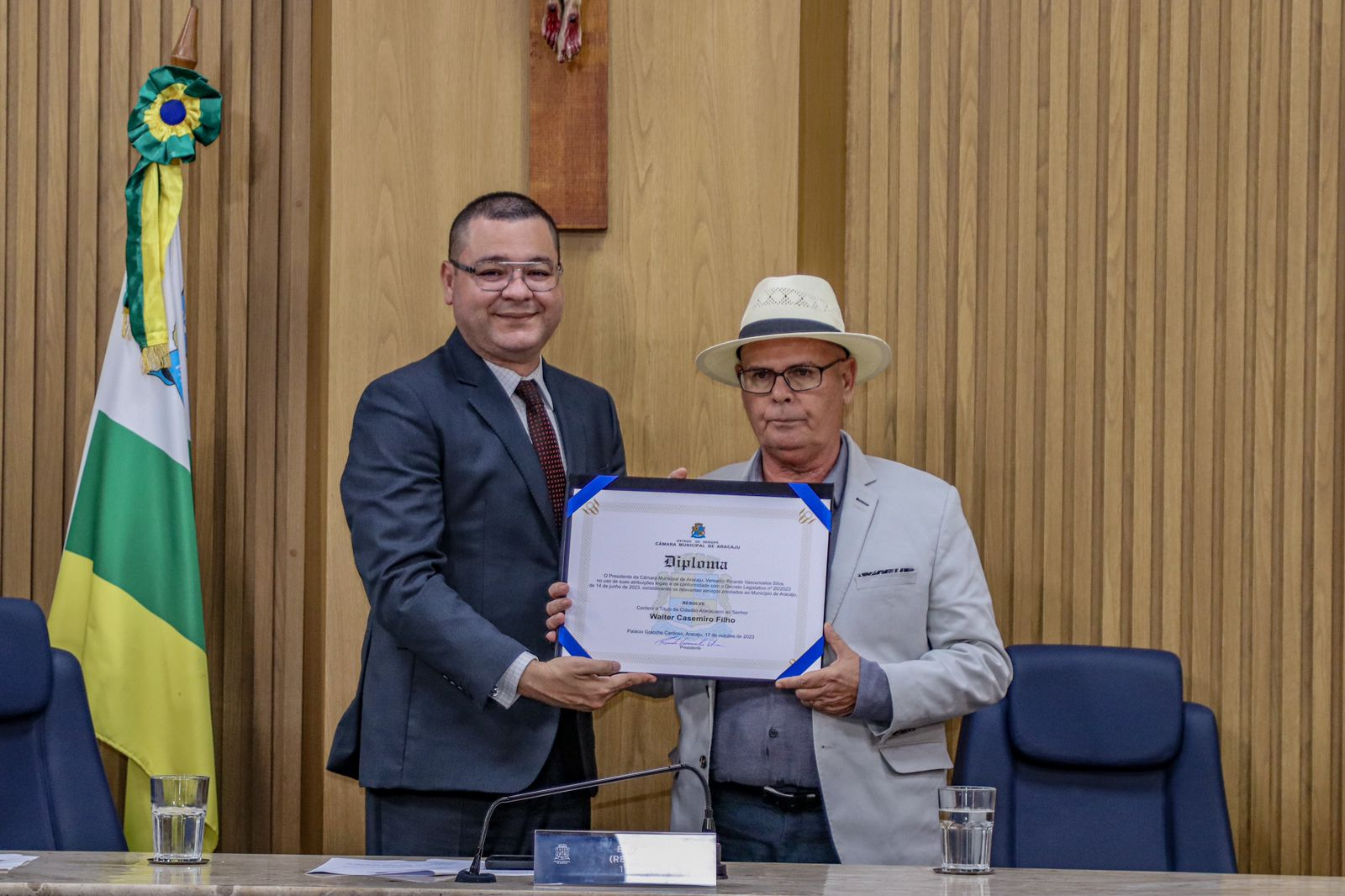 De autoria de Eduardo Lima, Walter Casemiro recebe Título de Cidadão Aracajuano
