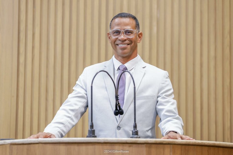 De autoria do vereador Sargento Byron, Câmara aprova PL que assegura a presença de acompanhante para pessoa com deficiência em atendimentos e exames médicos 