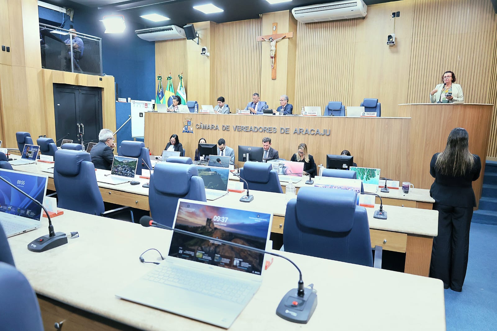 Demandas para a Defesa Civil, estímulo ao exercício da cidadania e esclarecimento acerca de pregão eletrônico marcam o Pequeno Expediente 