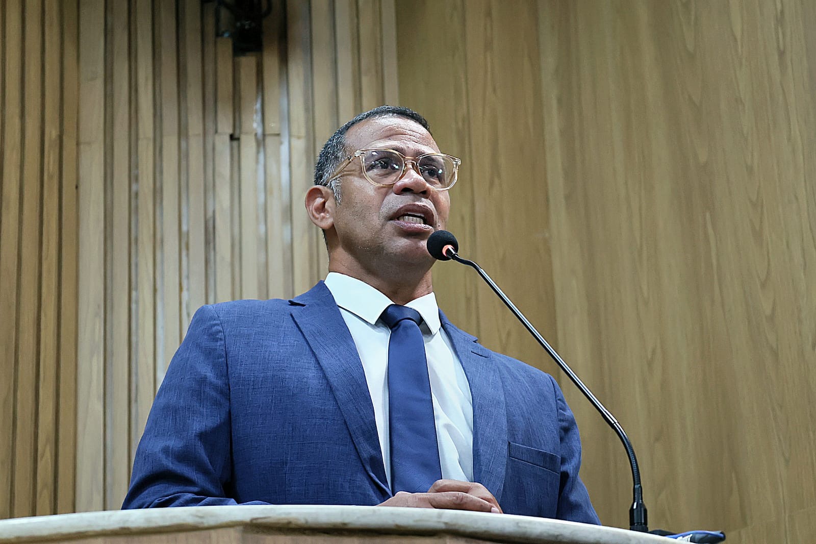 Dia Nacional da Língua Brasileira de Sinais é celebrado com alerta do vereador Sargento Byron