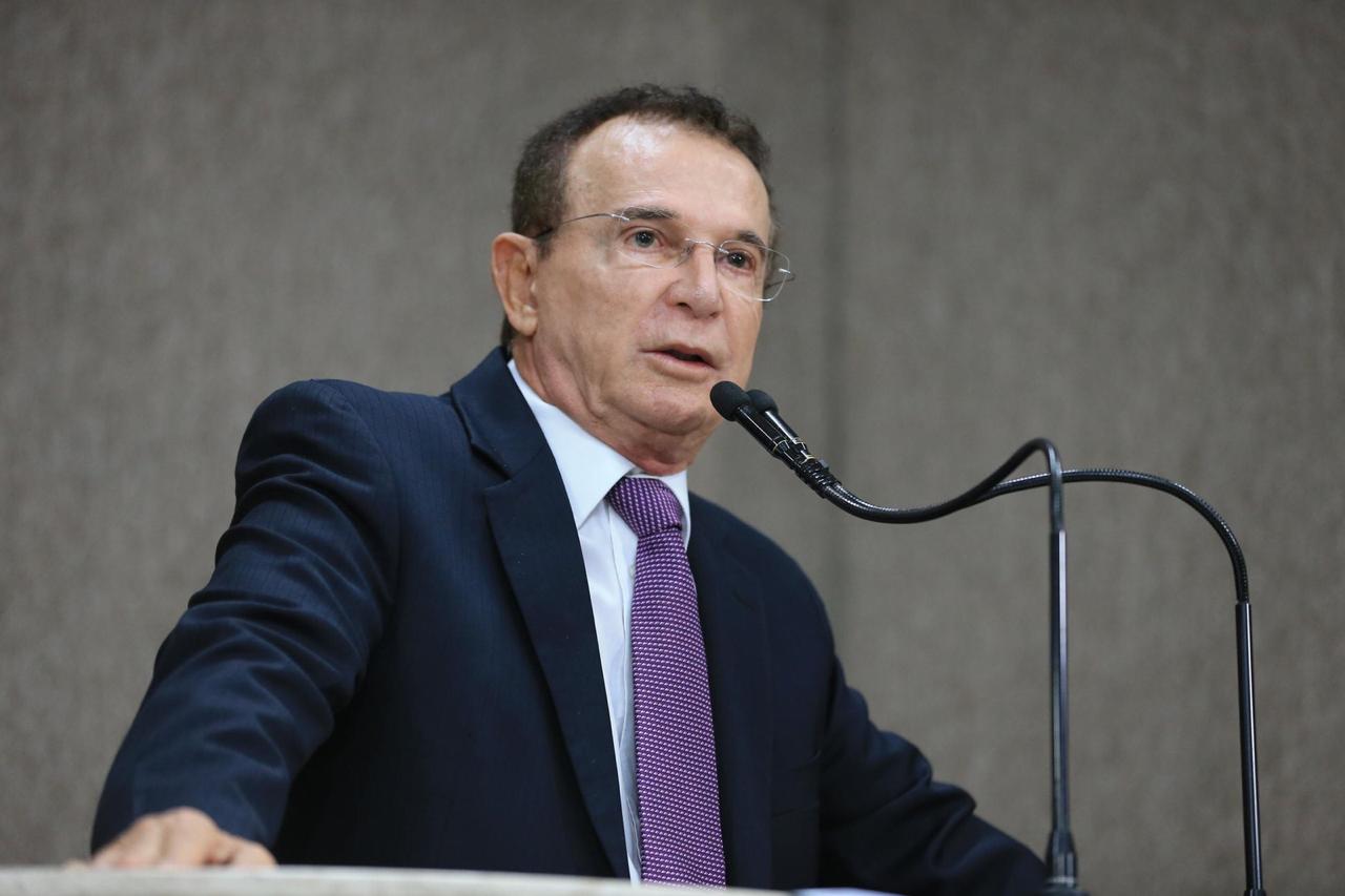 Dr. Gonzaga cobra reforma do pier do Mercado