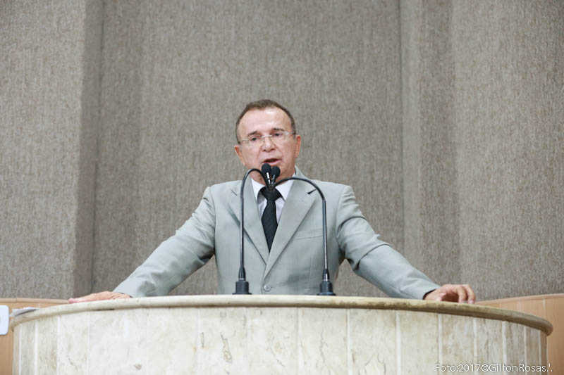 Dr. Gonzaga diz que creche do Lamarão será reconstruída