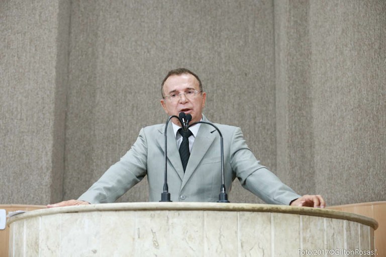 Dr. Gonzaga diz que creche do Lamarão será reconstruída