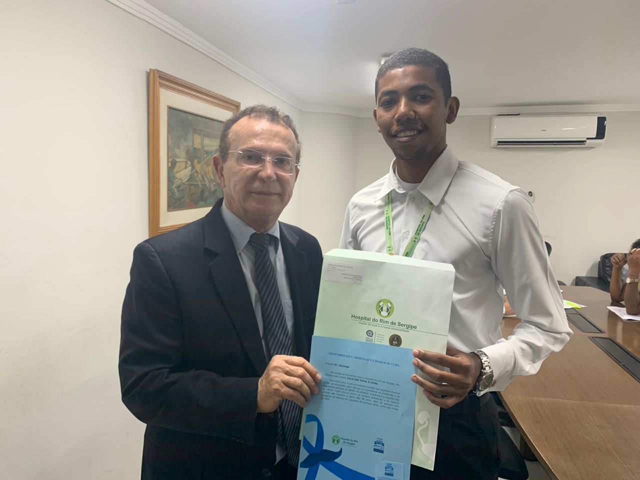 Dr Gonzaga e Hospital dos Rins incentivam exames masculinos