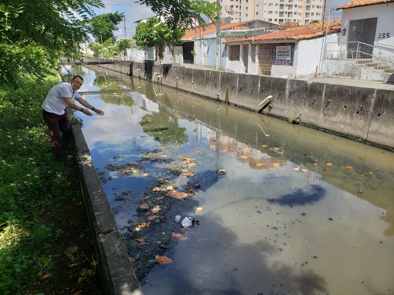 Dr. Gonzaga pede limpeza do canal do Médici