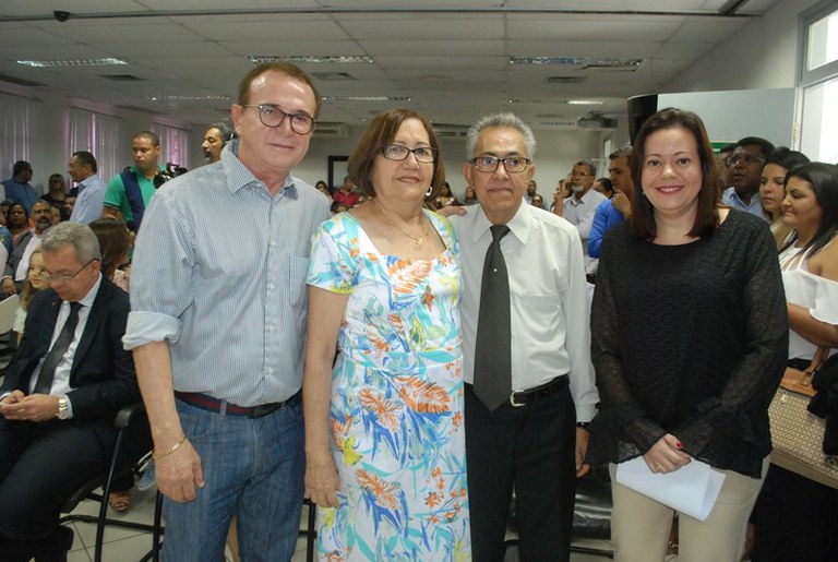 Dr. Gonzaga presta condolências a secretária municipal de saúde