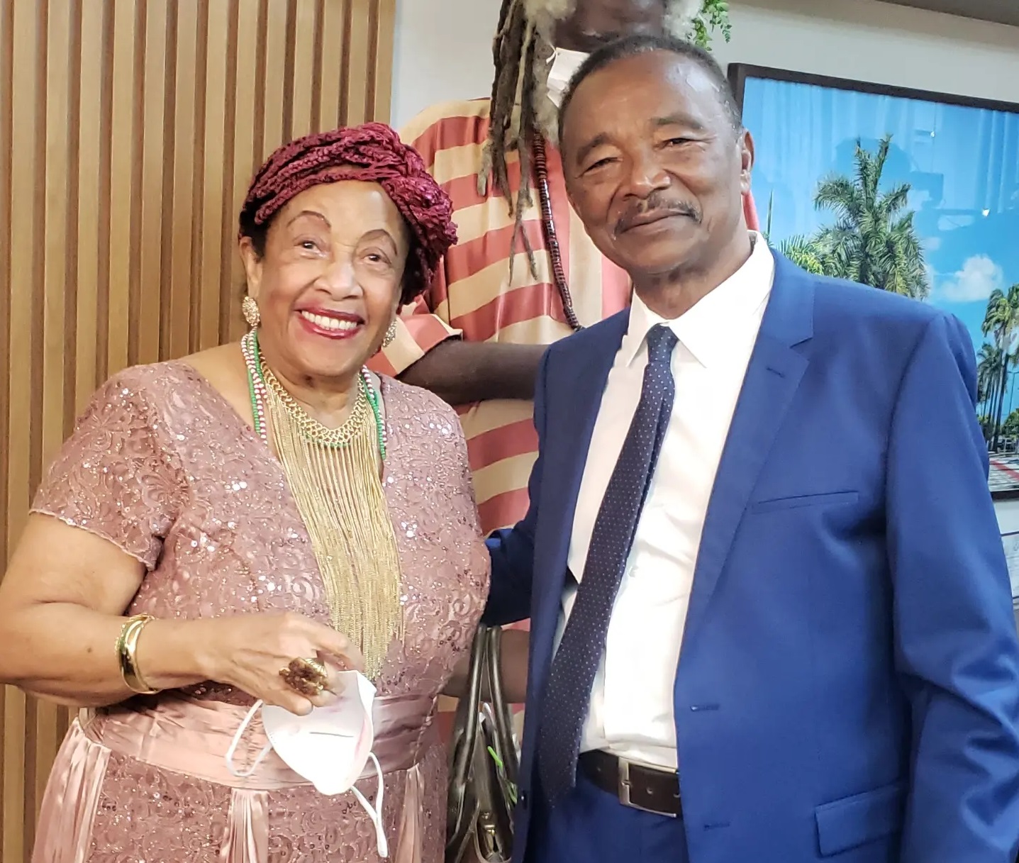 Dr. Manuel Marcos destaca Título da ex-ministra dos Direitos Humanos, Luislinda Valois