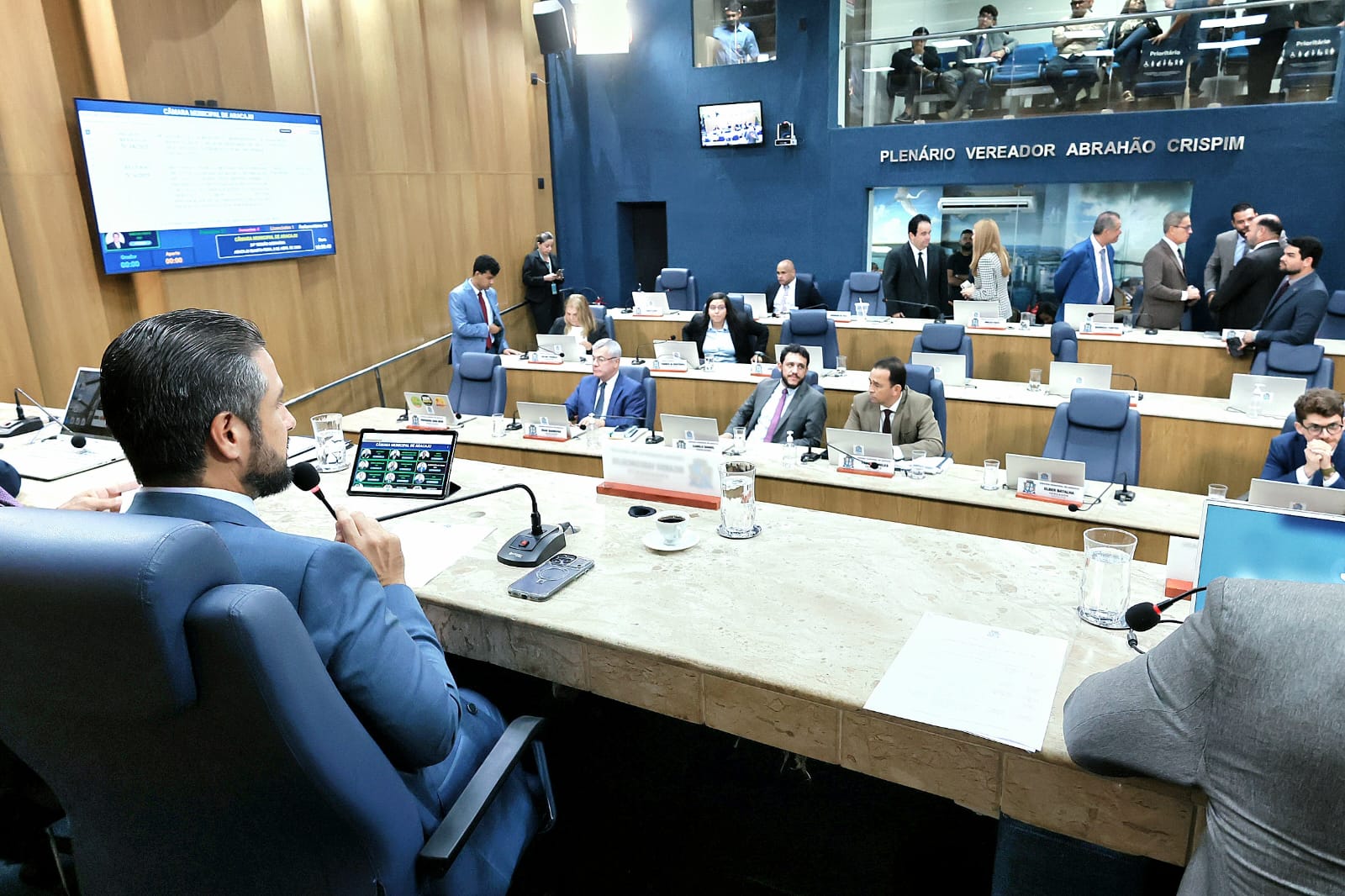 Durante grande expediente, vereadores debatem privatizações, limpeza urbana e ações ambientais