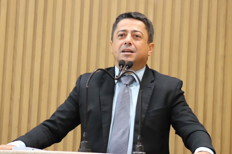 Durante o Grande Expediente, Fabiano Oliveira fala da importância do Dia da Independência e destaca programação em Aracaju