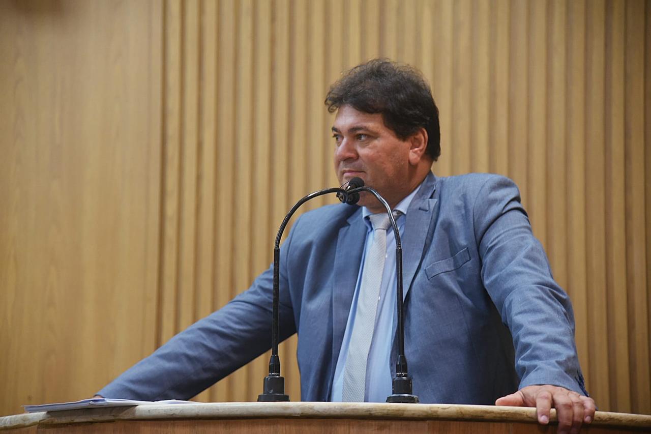 Durante o Pequeno Expediente na CMA, vereador Miltinho Dantas cobra ações diante das fortes chuvas em Aracaju