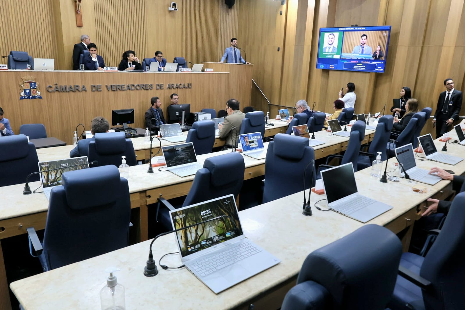 Durante o Pequeno Expediente, parlamentares lamentam operação policial realizada no Rio de Janeiro