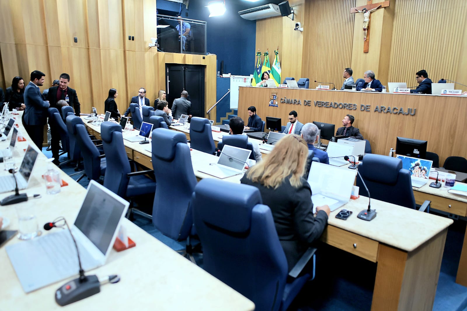 Durante Pequeno Expediente, vereadores destacam avanços na mobilidade urbana, inclusão escolar e demandas por infraestrutura em Aracaju