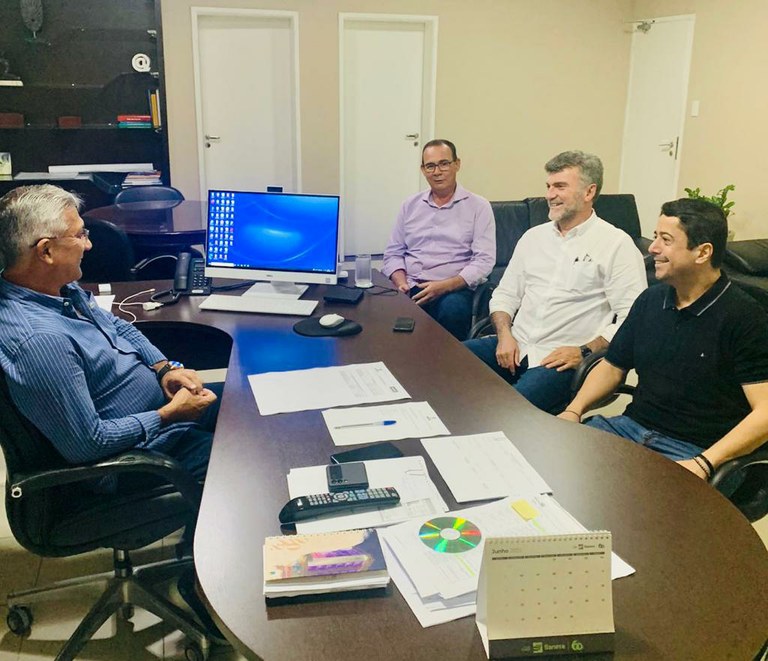 Durante reunião, Fabiano Oliveira propõe melhorias para segurança em Parque da capital