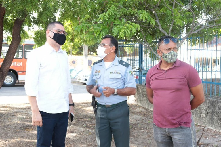 Eduardo Lima atende pedido dos moradores e leva demandas da Farolândia para CMA