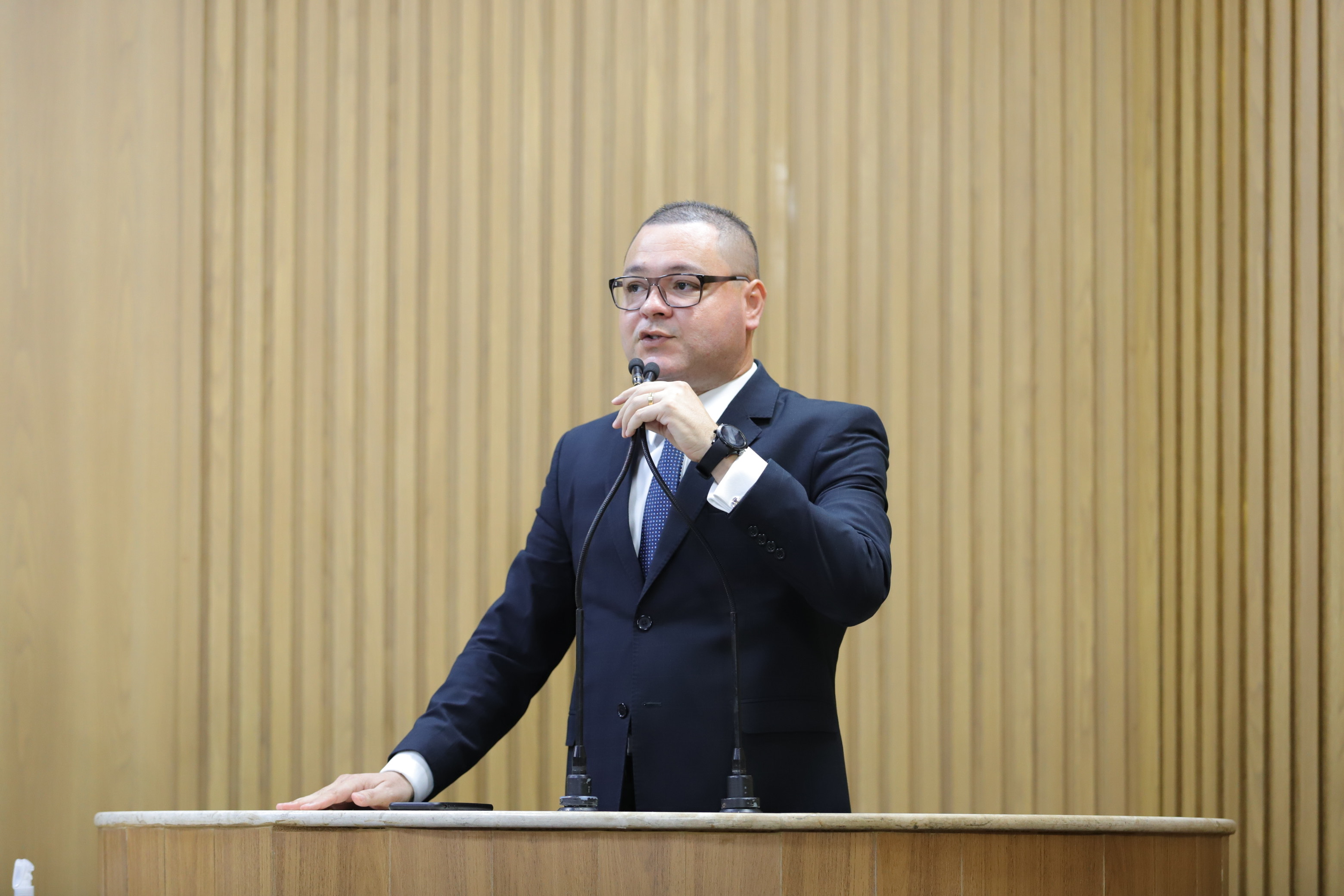 Eduardo Lima cita lema da Bandeira Nacional na CMA