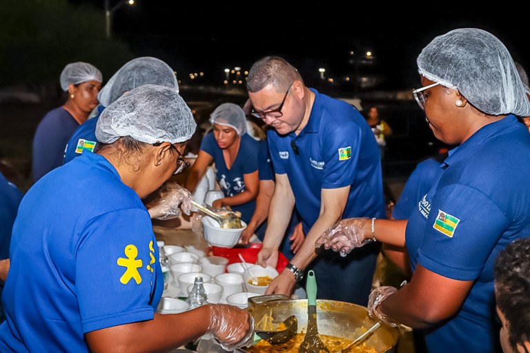 Eduardo Lima realiza Ação Solidária no 17 de Março