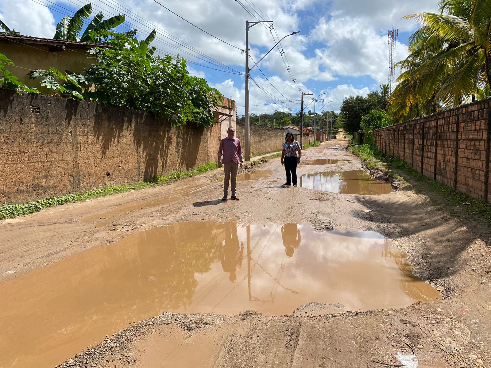 Eduardo Lima visita regiões do Santa Maria sem asfaltamento e com foco de Dengue