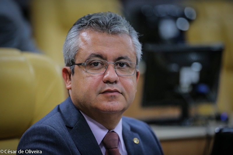 Elber avisa que TJ irá votar redução imediata do IPTU de Aracaju nesta quarta-feira