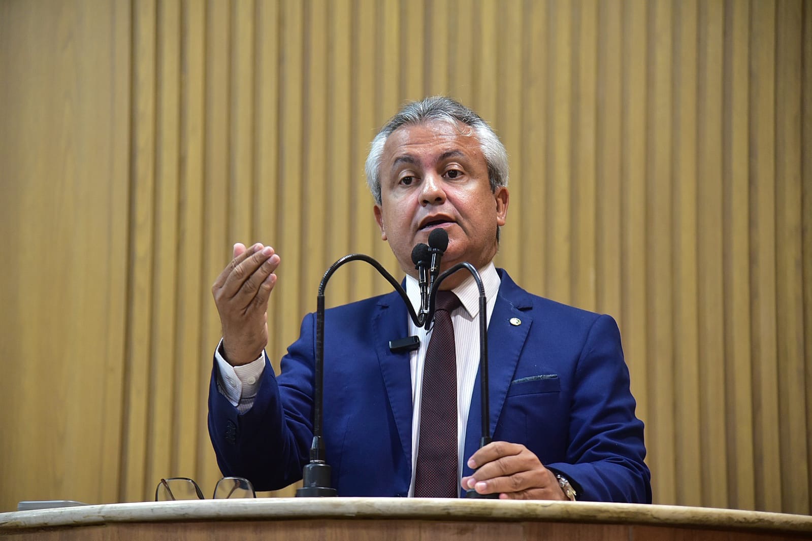 Elber Batalha destaca entrega do Selo Educação Antirracista e elogia ações da educação 