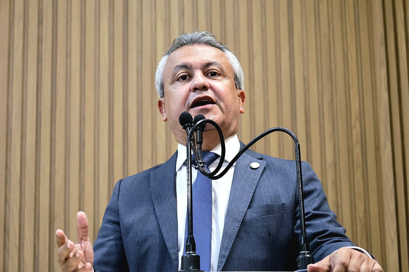 Elber Batalha destaca programas sociais do Governo de Sergipe 