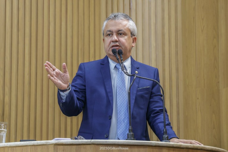 Elber Batalha detalha suas emendas parlamentares