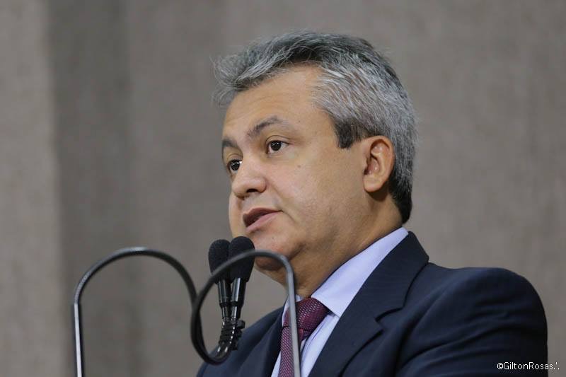 Elber Batalha faz alerta para alagamentos no Lourival Batista