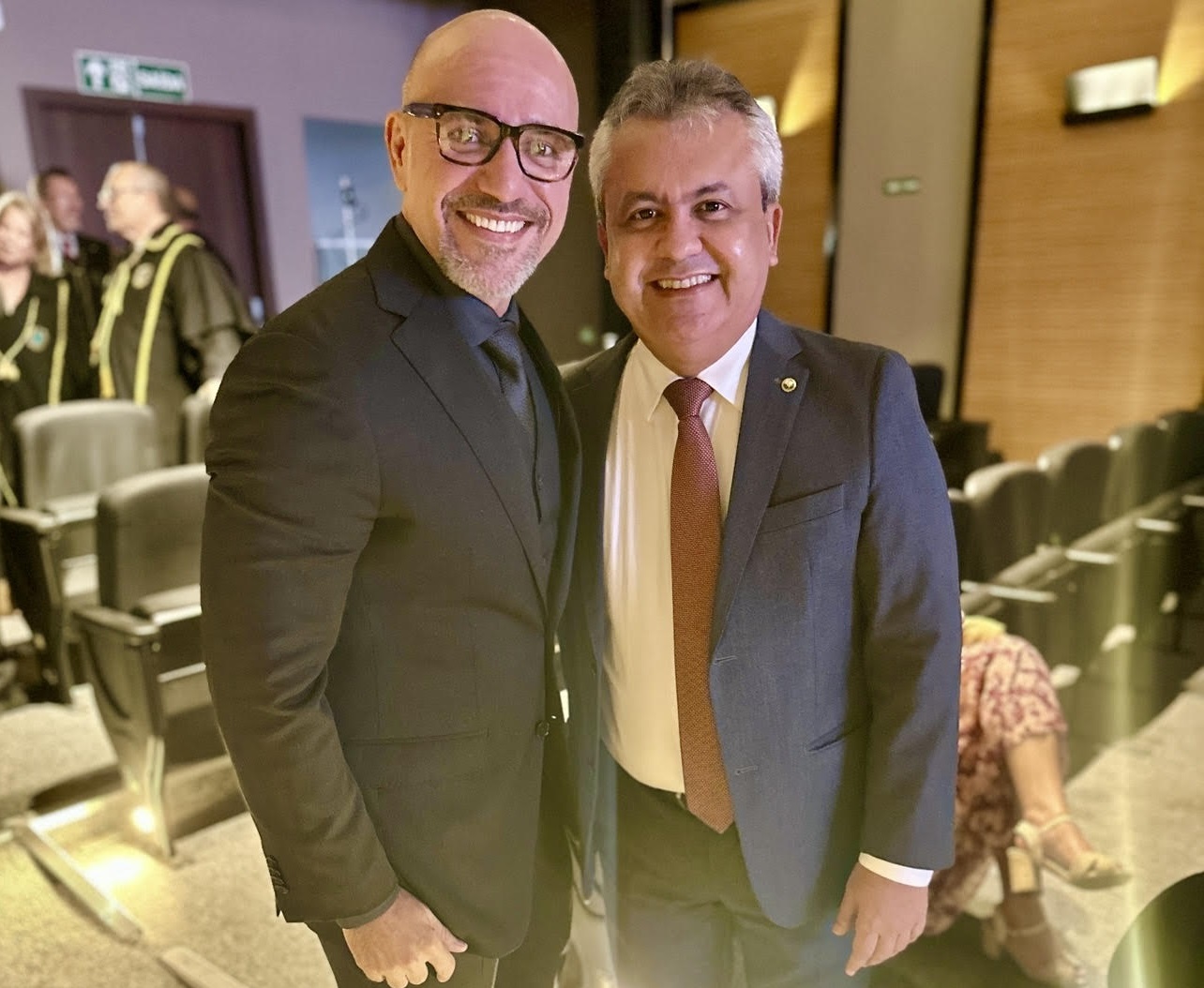 Elber Batalha prestigia posse de Ezio Déda