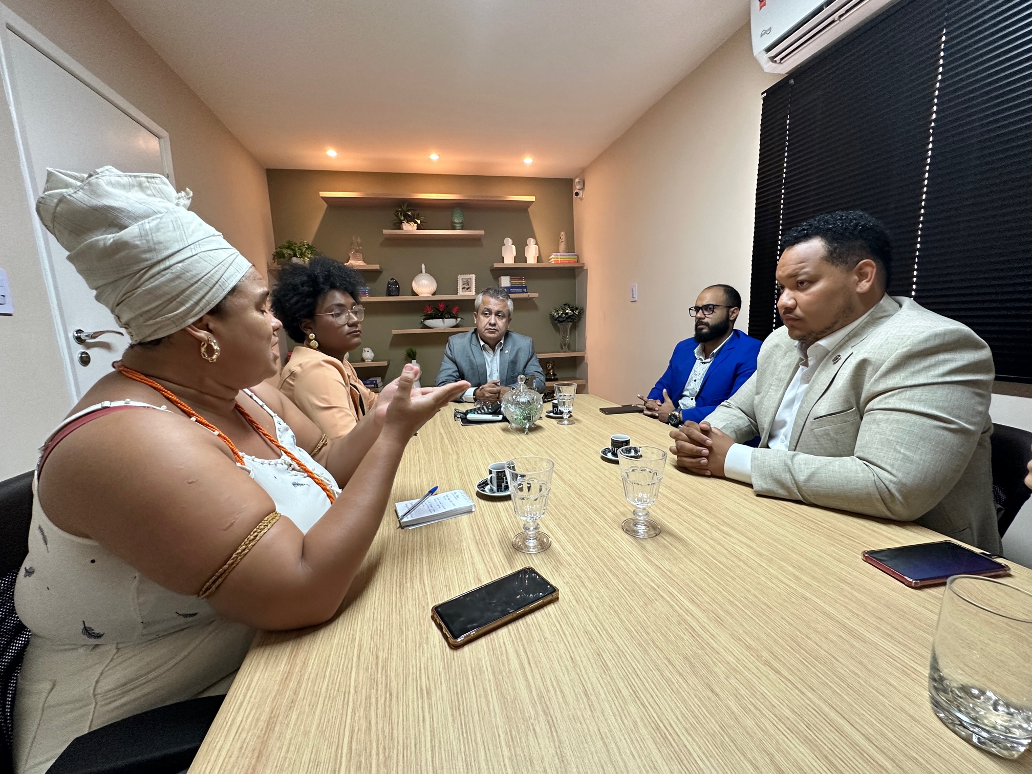 Elber Batalha se reúne com comissão de Igualdade Racial da OAB Sergipe   