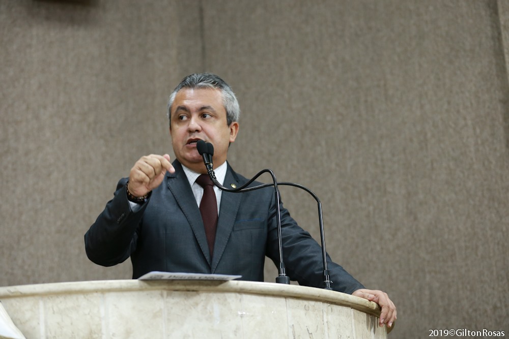 Elber cobra da prefeitura ações constantes de prevenção à Dengue em Aracaju