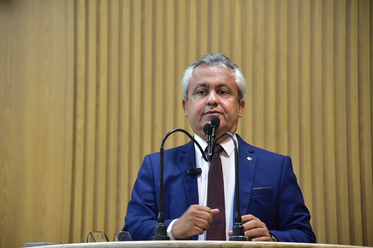 Elber cobra detalhes de projeto para empréstimo da Prefeitura de Aracaju 