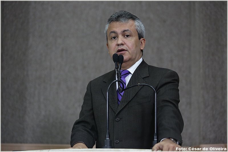 Elber critica projeto de fusão da previdência do Governo de Sergipe