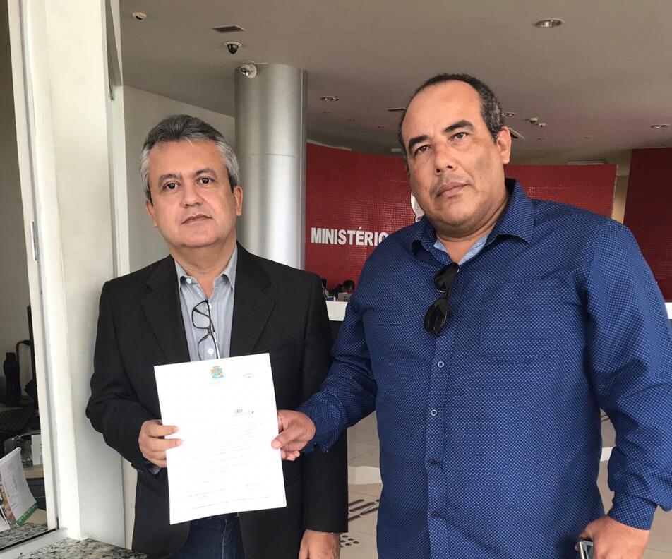 Elber e Amintas protocolam ação contra Prefeitura de Aracaju