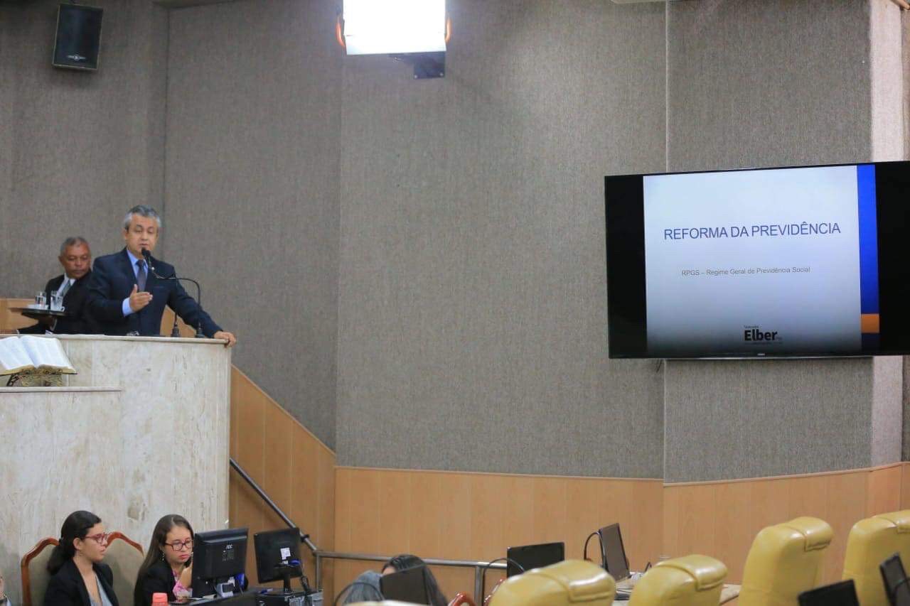 Elber explica o que muda com a Reforma da Previdência