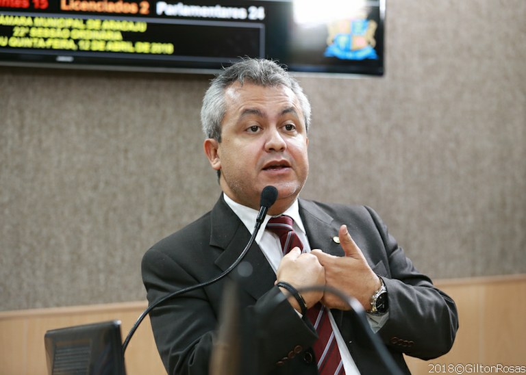Elber faz reflexões sobre o atual cenário jurídico do Brasil