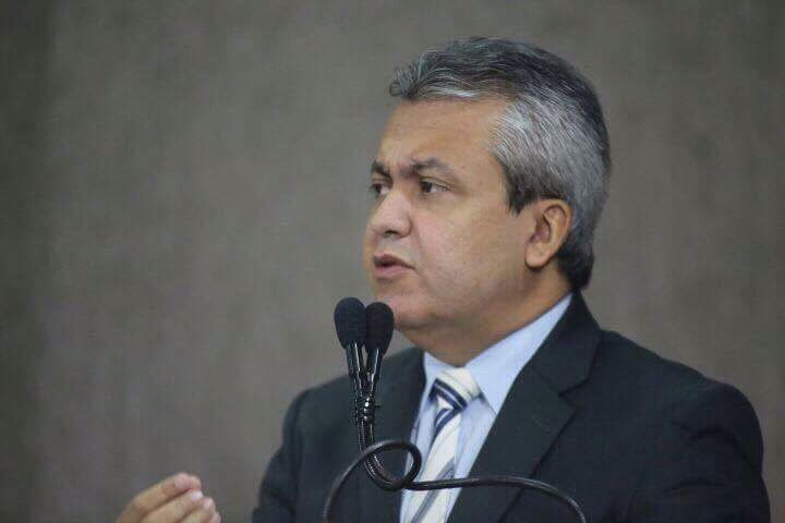 Elber lamenta a crise no setor turístico em Sergipe