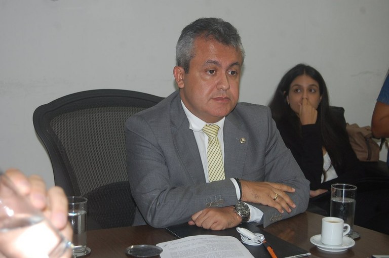 Elber lamenta que bancada de Edvaldo tenha ficado com a presidência e relatoria da CPI do Lixo