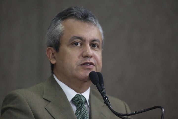 Elber pede que justiça regulamente o transporte individual de passageiros de Aracaju