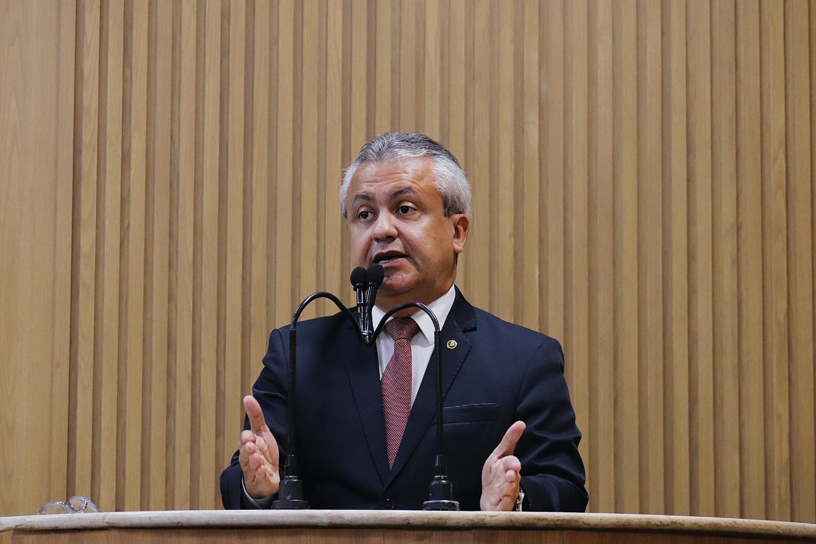 Elber pede sensibilidade ao MPF sobre determinação de exoneração de contratados dos PSS