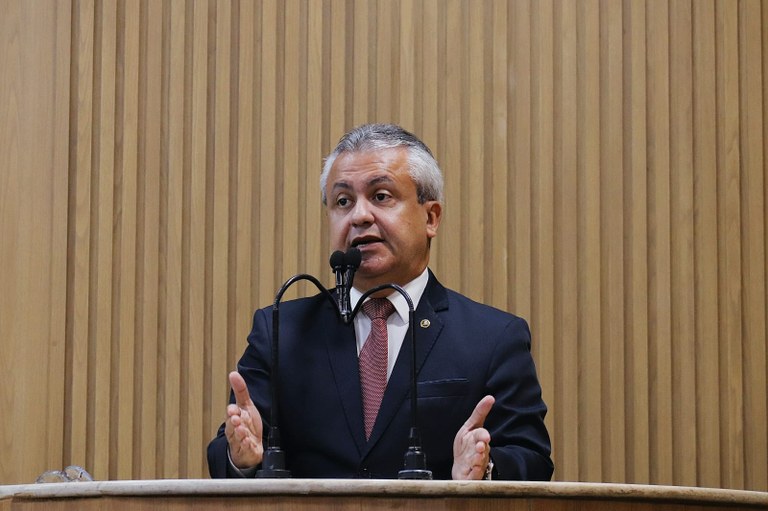 Elber pede sensibilidade ao MPF sobre determinação de exoneração de contratados dos PSS