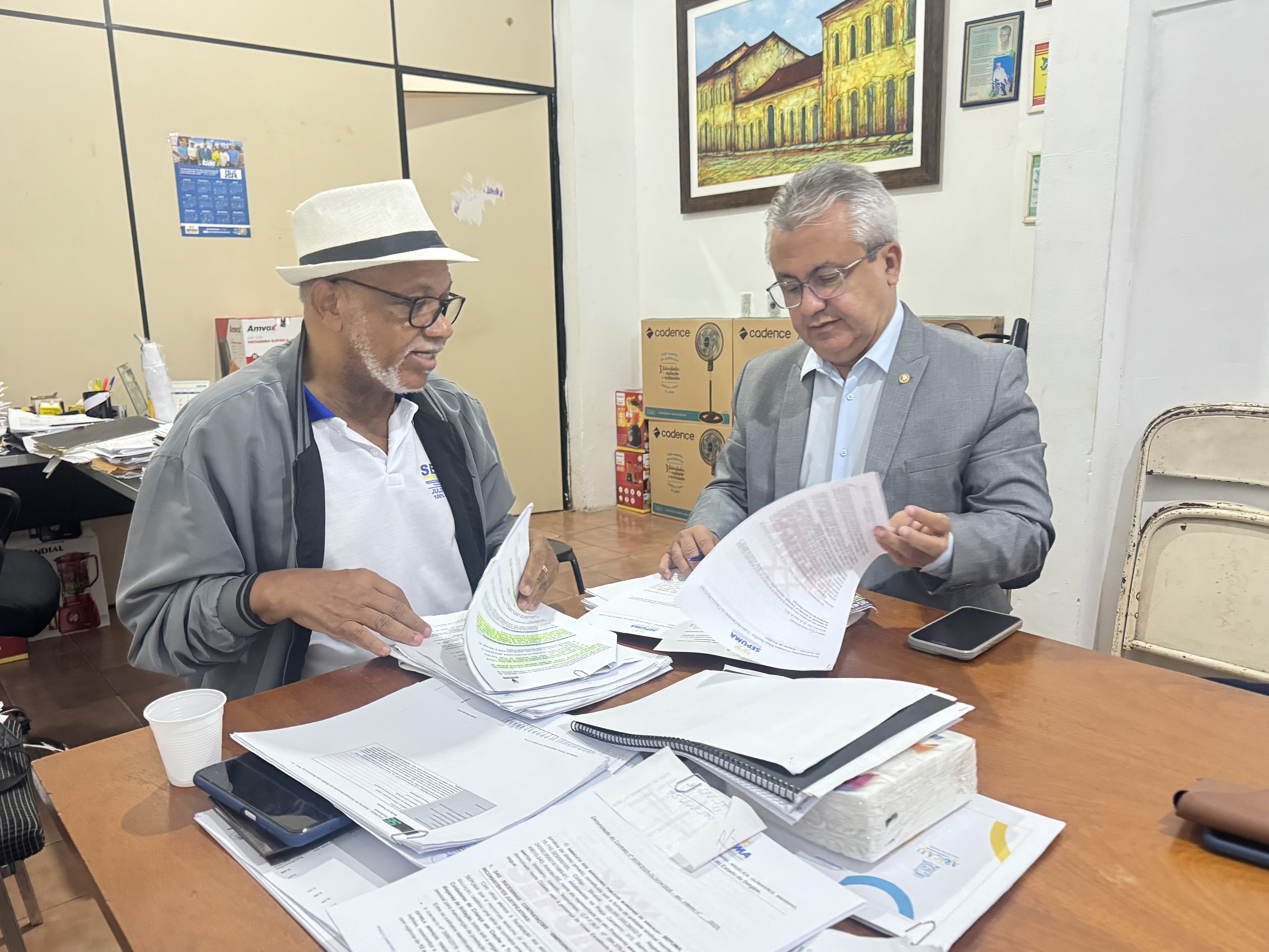 Elber recebe ofício do Sepuma sobre quebra de compromisso da prefeitura com servidores   