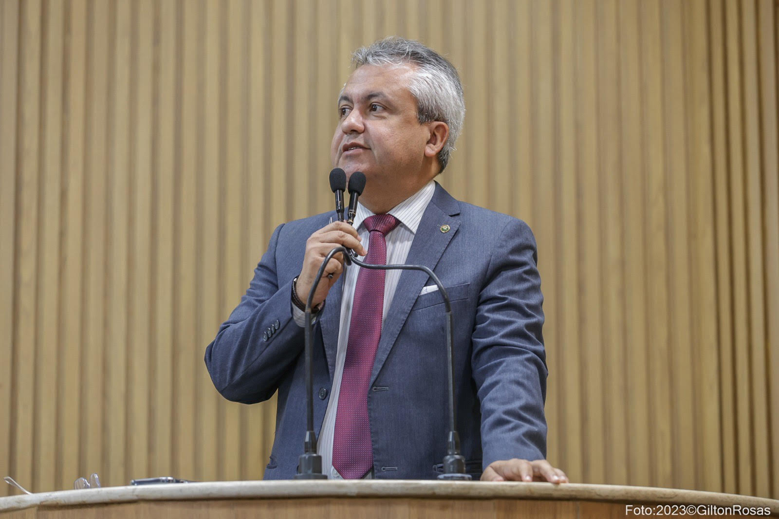 Elber solicita retomada da Lei 3552/2008, de sua autoria, voltada ao combate da Dengue